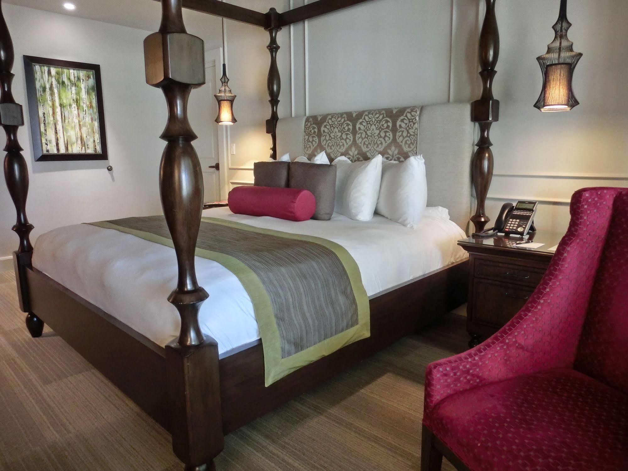 The Birchwood Hotel St. Petersburg Ngoại thất bức ảnh